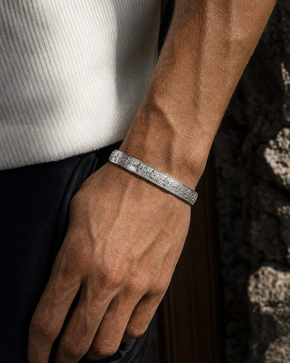 Amante bangle