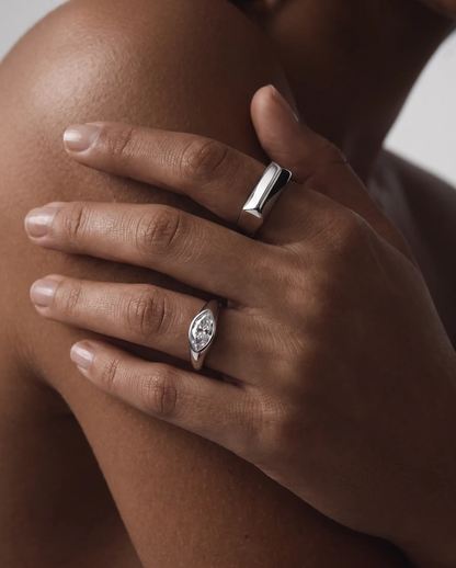 Angela ring