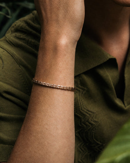 Astra bangle