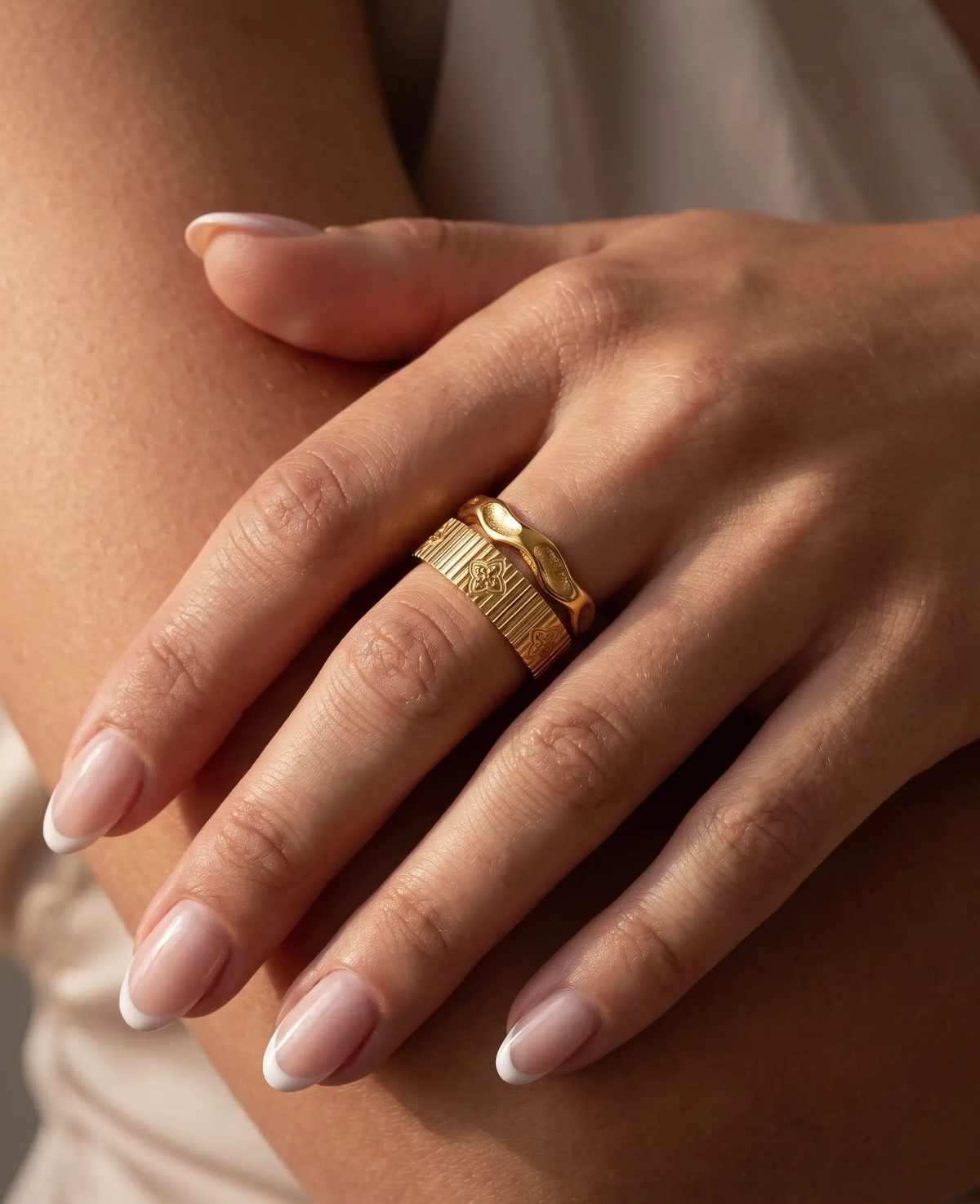 Ava ring