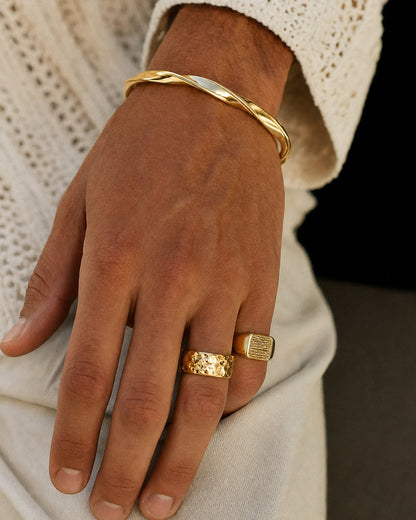 Calma ring