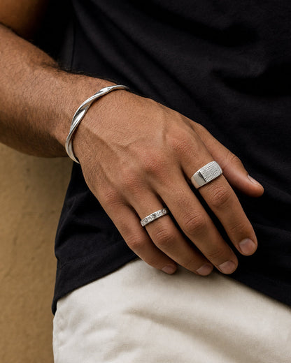 Calma ring