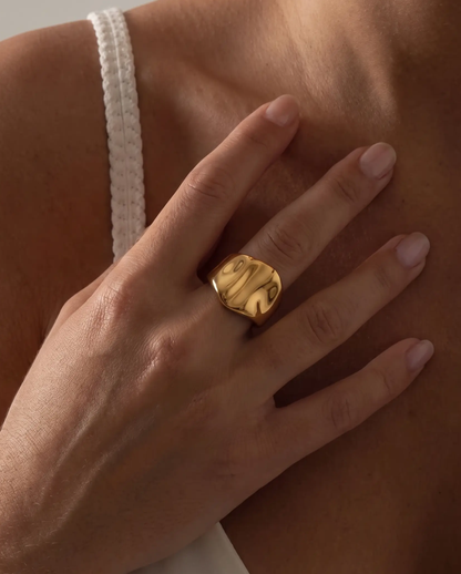 Anahit ring
