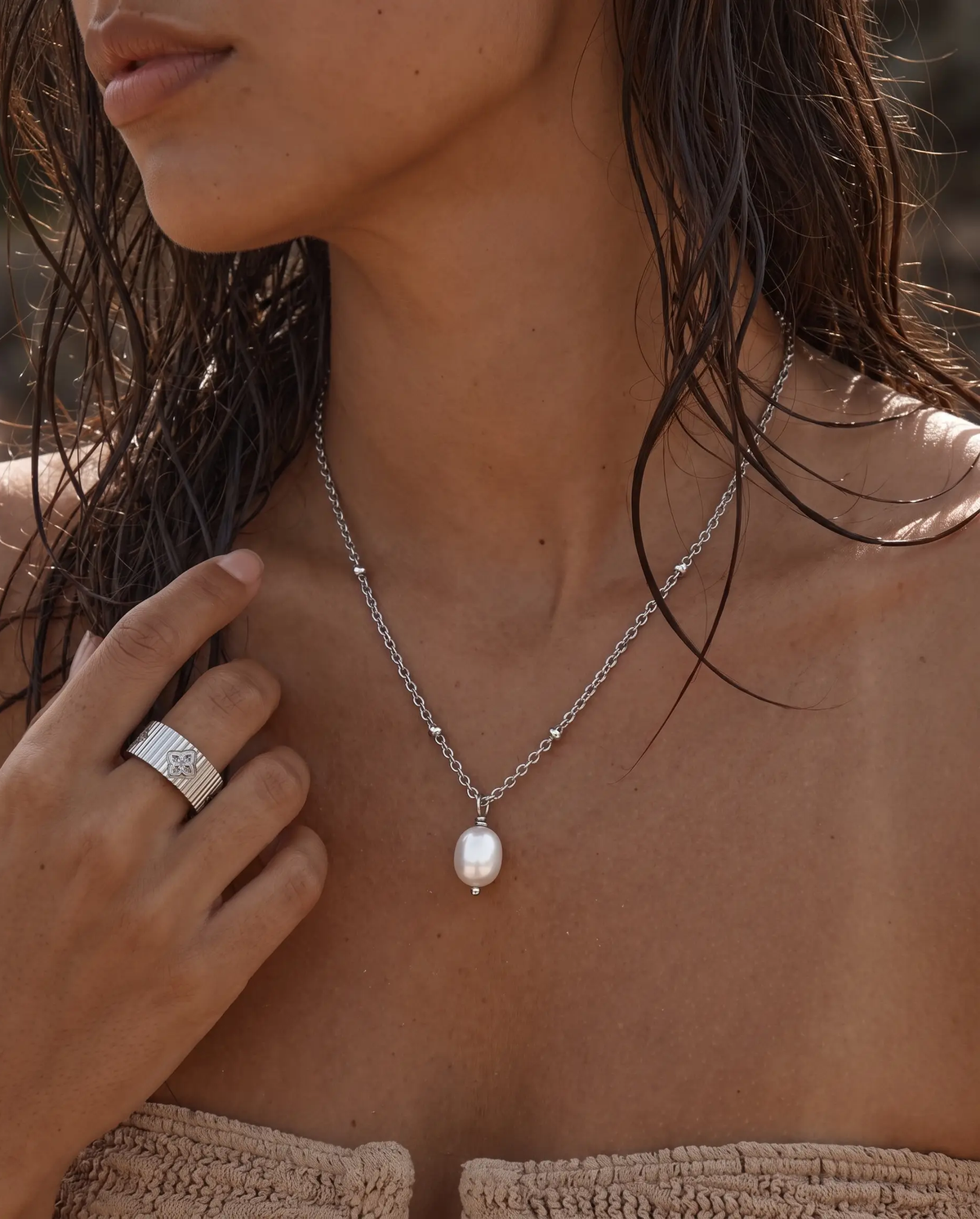 Danila necklace