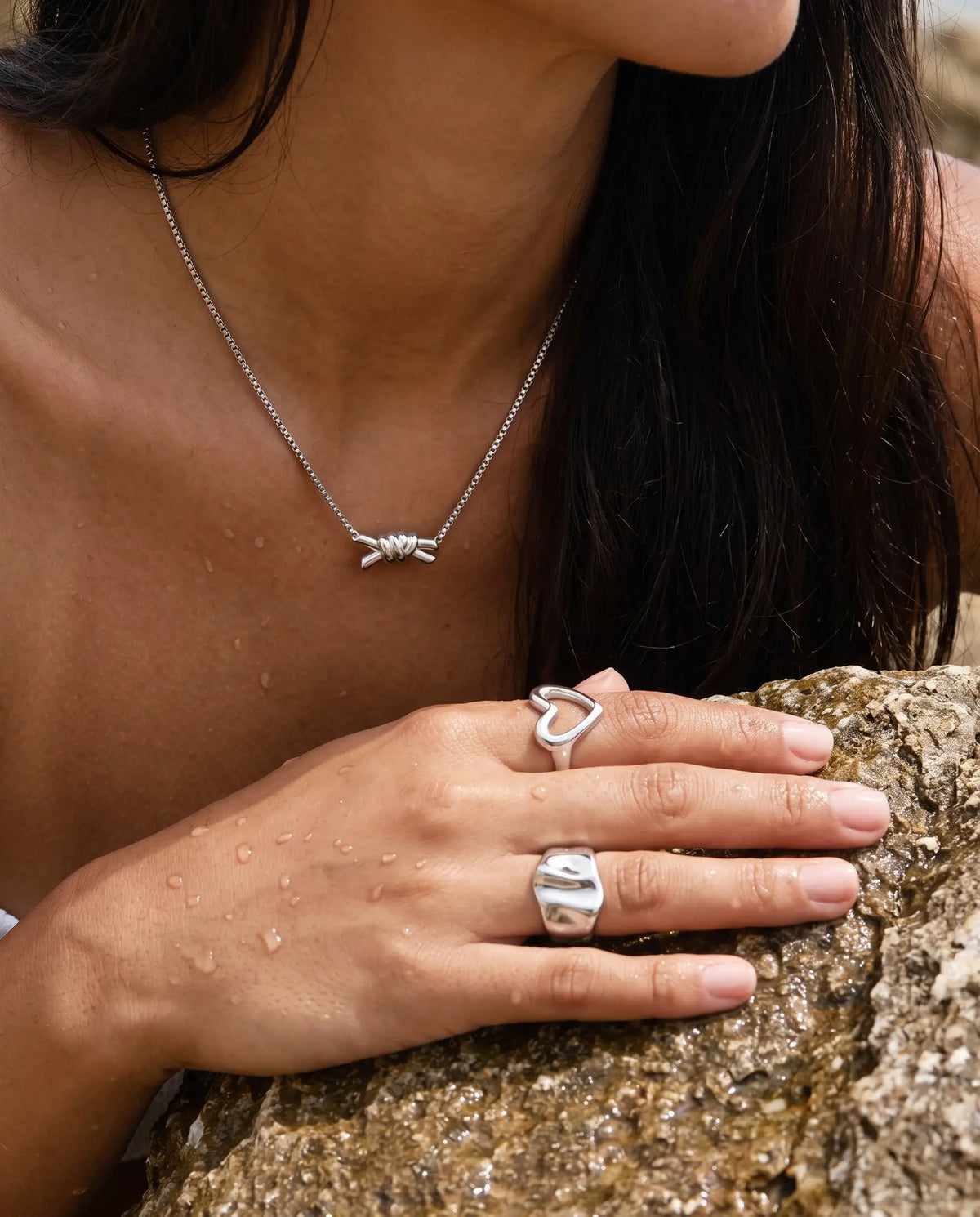 Elvia necklace