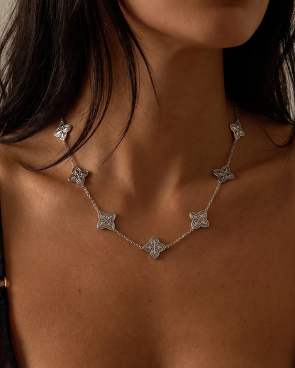 Lara necklace