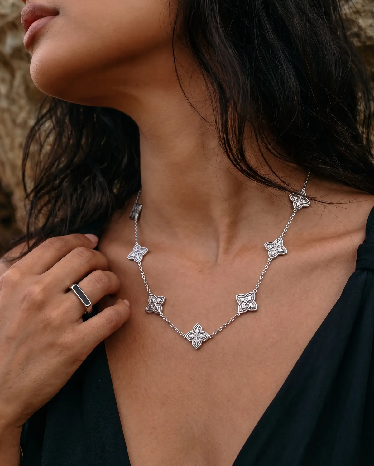 Lara necklace
