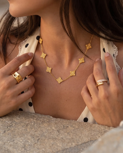 Lara necklace