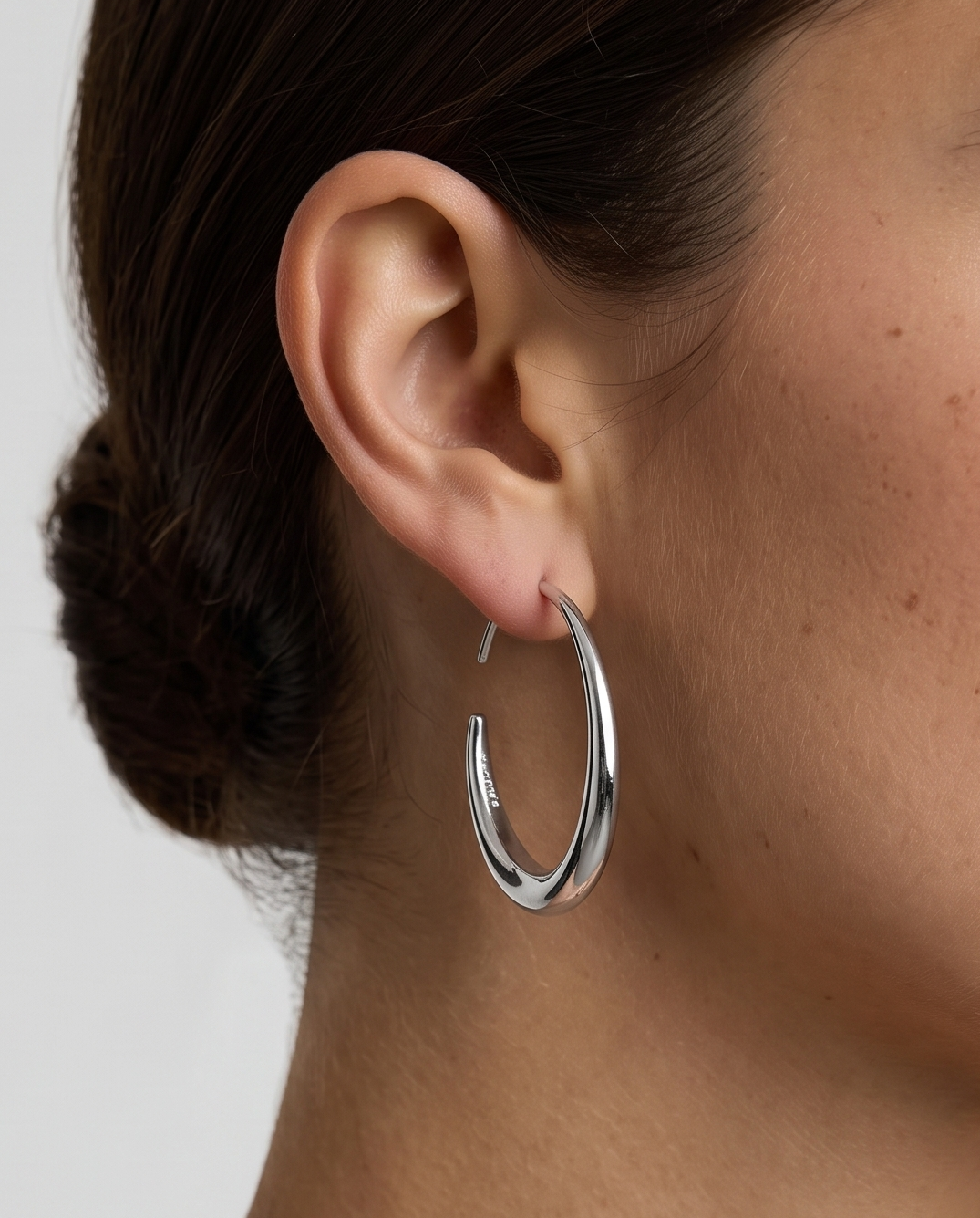 Naia earrings medium