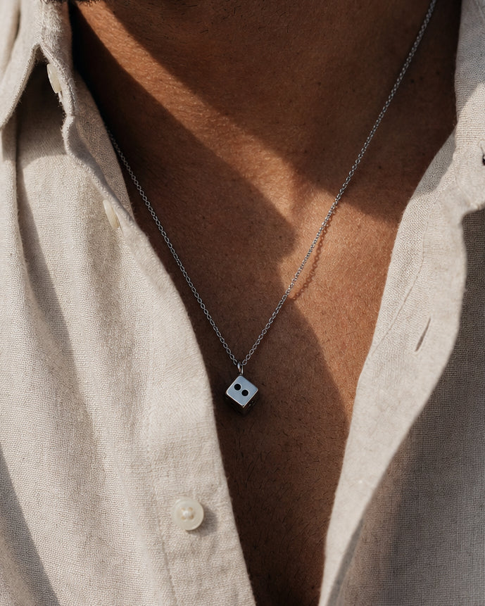 Game necklace
