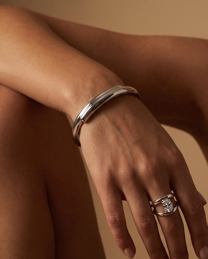 Nora bangle