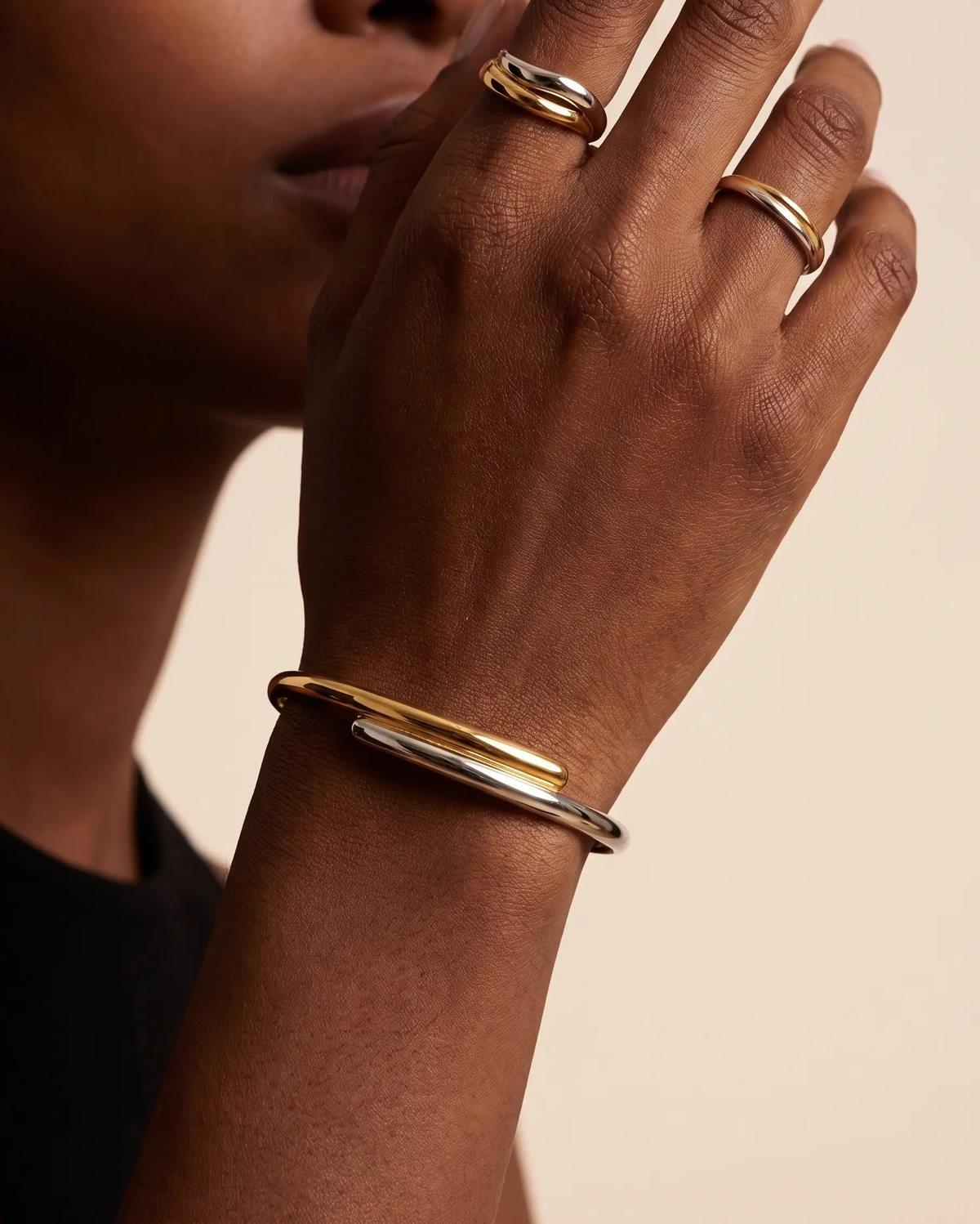 Nora bangle