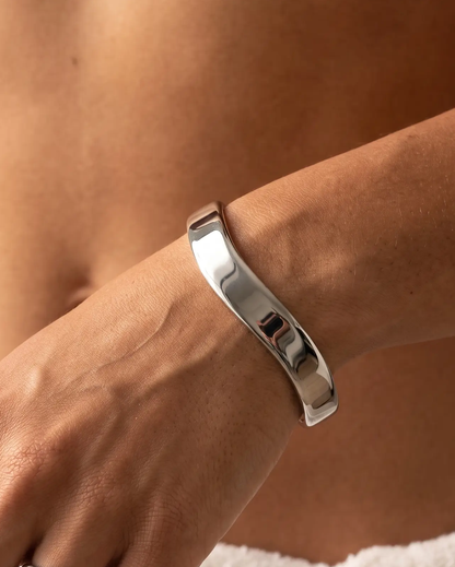 Pia bangle