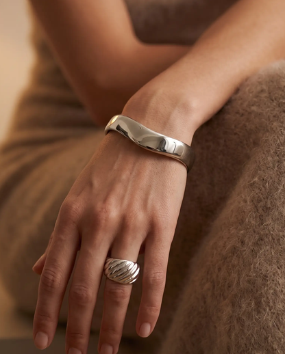 Pia bangle