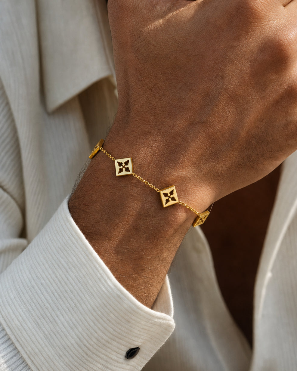 Sole bracelet