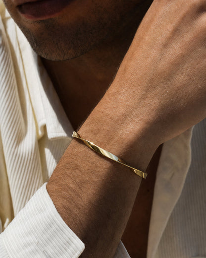 Vento bangle
