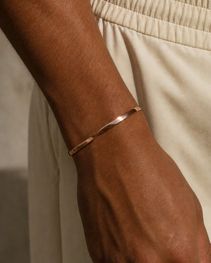 Vento bangle