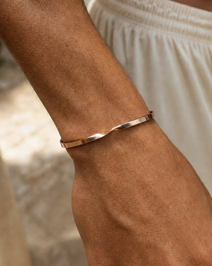 Vento bangle